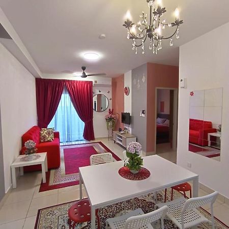 E. R Homestay 3R2B Nearby Klia Sepang Exterior photo