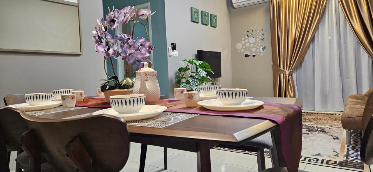 E. R Homestay 3R2B Nearby Klia Sepang Exterior photo