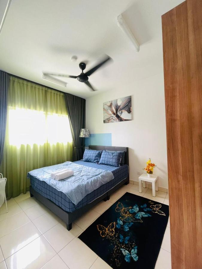 E. R Homestay 3R2B Nearby Klia Sepang Exterior photo