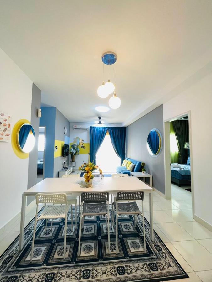 E. R Homestay 3R2B Nearby Klia Sepang Exterior photo
