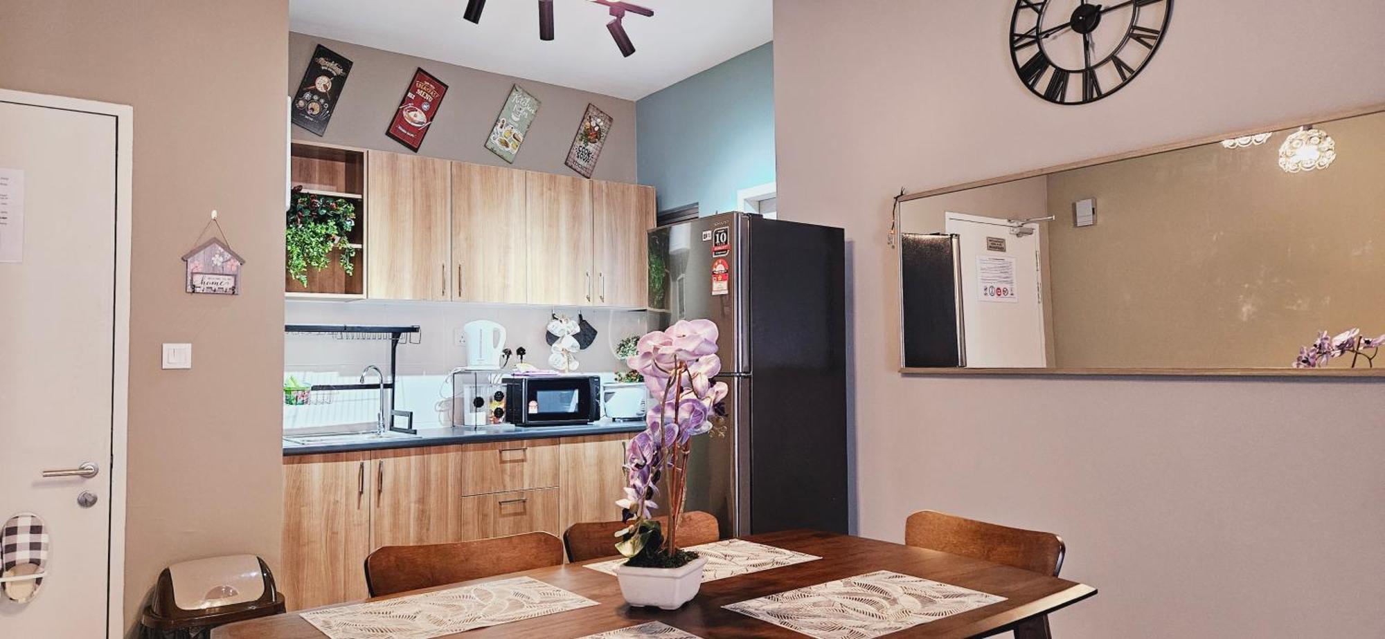 E. R Homestay 3R2B Nearby Klia Sepang Room photo